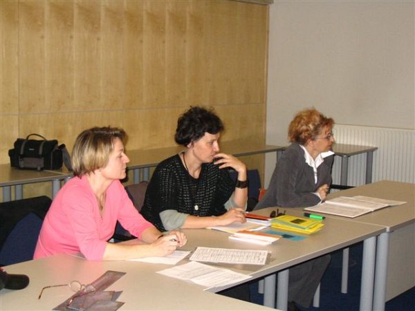 19.4.2005: Lili Tkalec - Mladinski center Jesenice, gostja Slovenske filantropije Tereza Novak in moderatorka Branka Smole