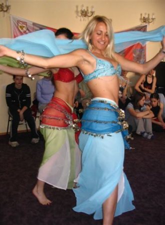 15.4.2005 - orientalski ples