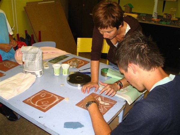 »Izdelava mozaikov iz keraminih ploic«, vsak torek v juliju 2007