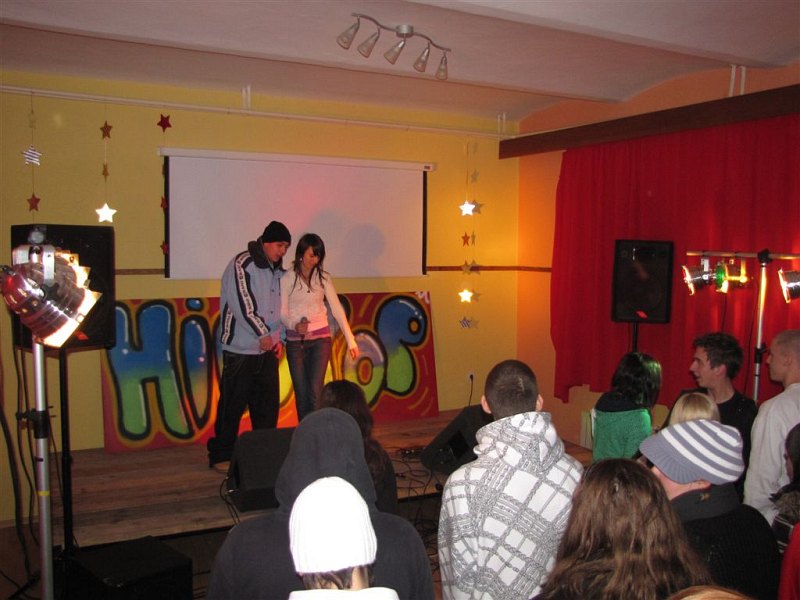 HIP HOP »Back on track«, prednovoletna zabava za mlade, 28.12.2009